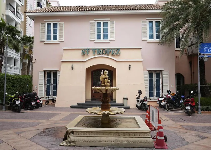 Seven Seas Cote D\'Azur Family-Friendly One Bedroom With Pool& Gym Steps To Beach